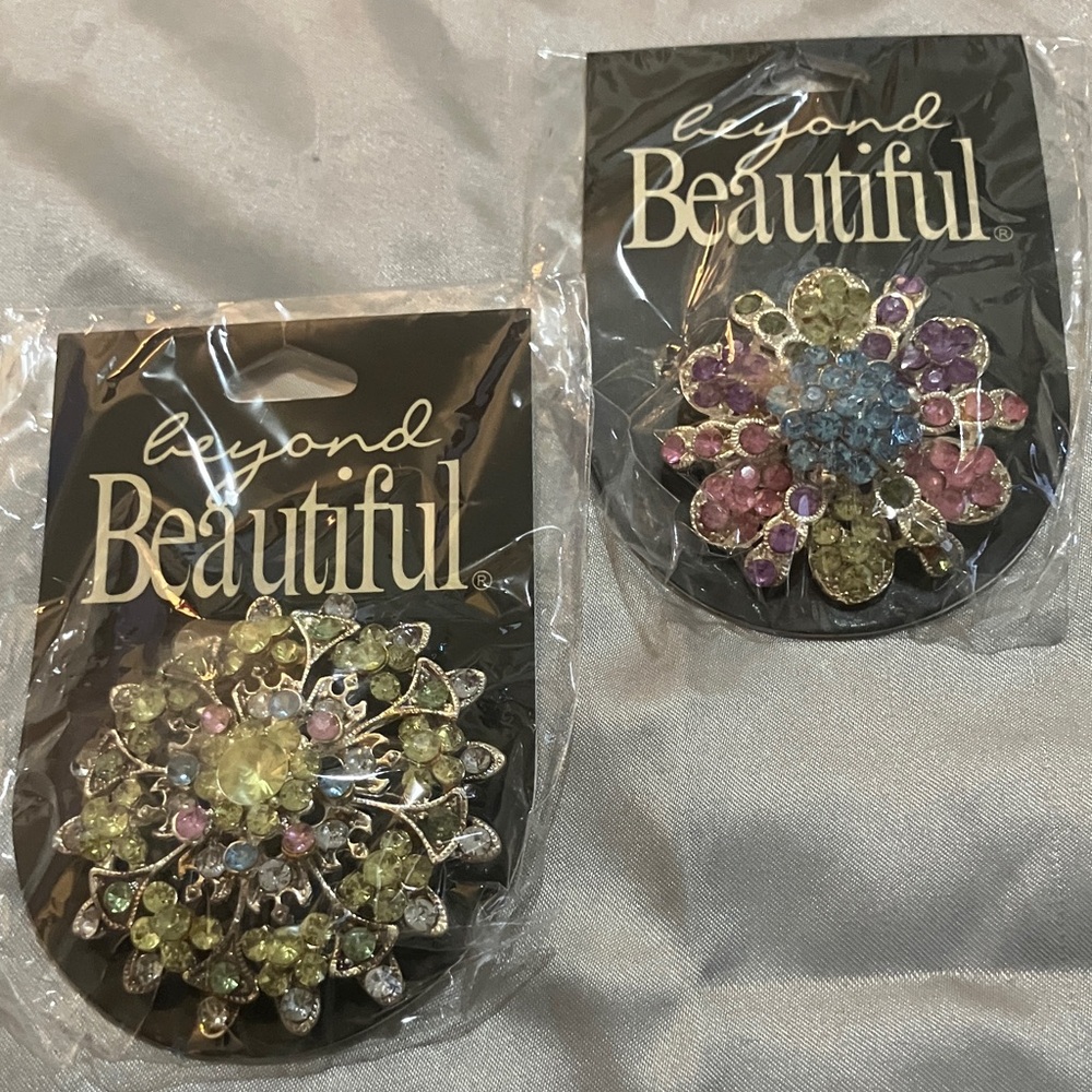 Multicolor Crystal Brooch Set